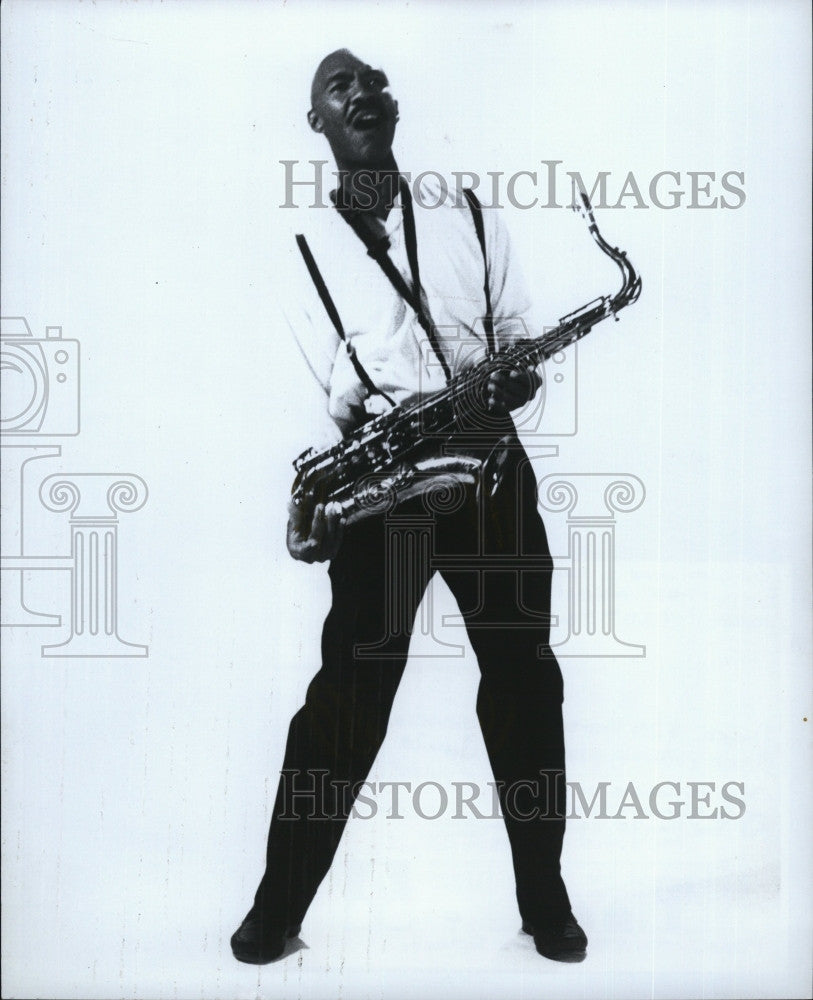 Press Photo Saxophone player Stan Strickland performing - Historic Images