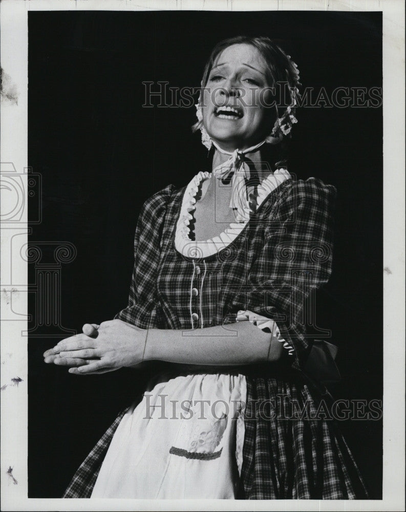 1974 Press Photo Cynthia Strickland in play &quot;Lady Audley&#39;s Secret&quot; - Historic Images