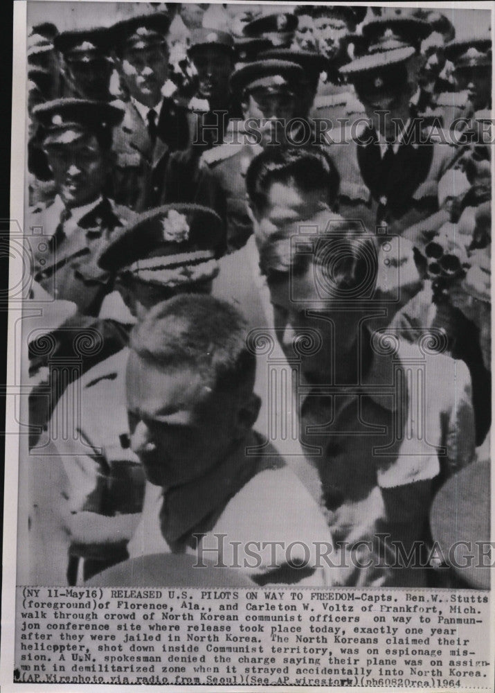 1964 Press Photo Captains Stutts & Voltz were Released by N Korean Communists - Historic Images