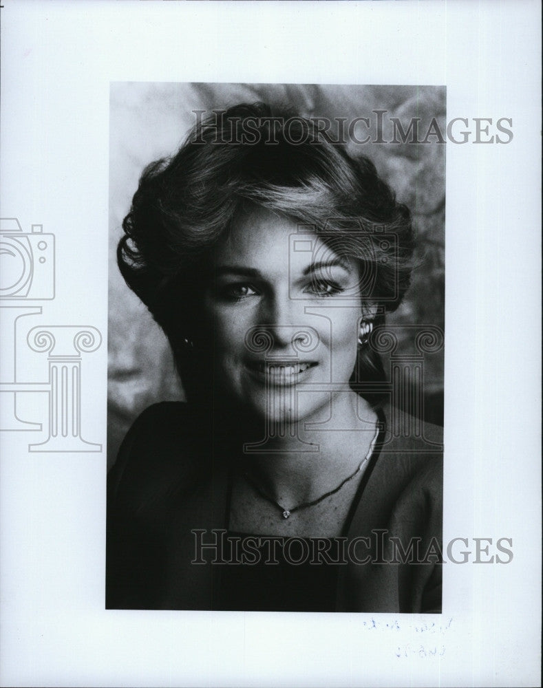 1987 Press Photo Susan Burke TV newswoman - Historic Images