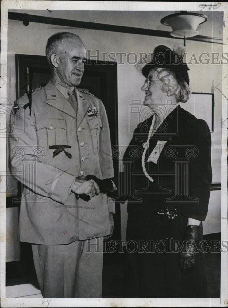 1945 Press Photo Mrs Marhilda Burling Nat&#39;l Pres Of American Gold Star Mothers - Historic Images