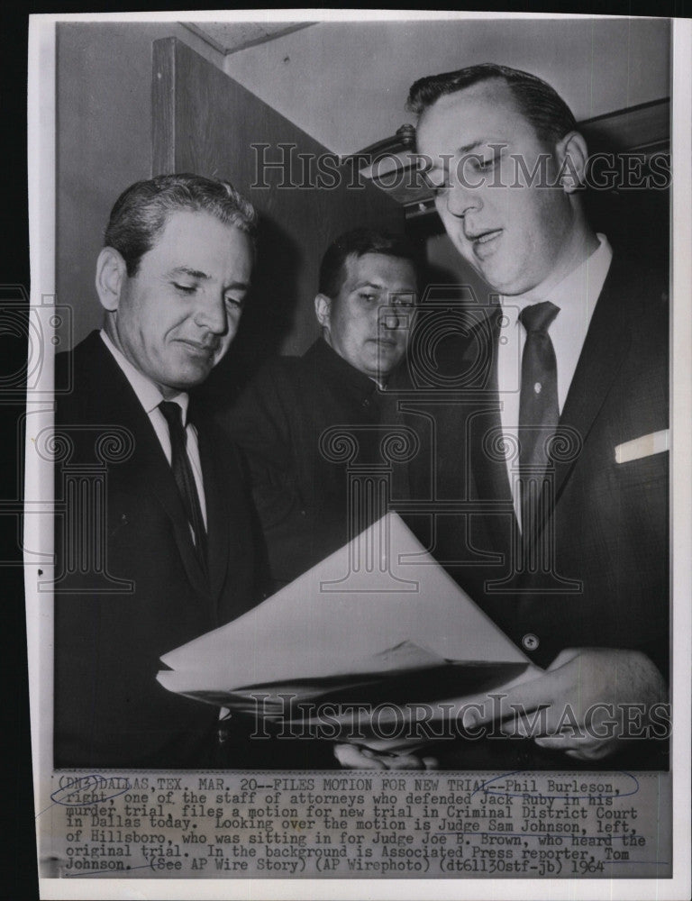 1964 Press Photo Phil Burleson Staff Atty Defended Jack Ruby In Dallas TX - Historic Images