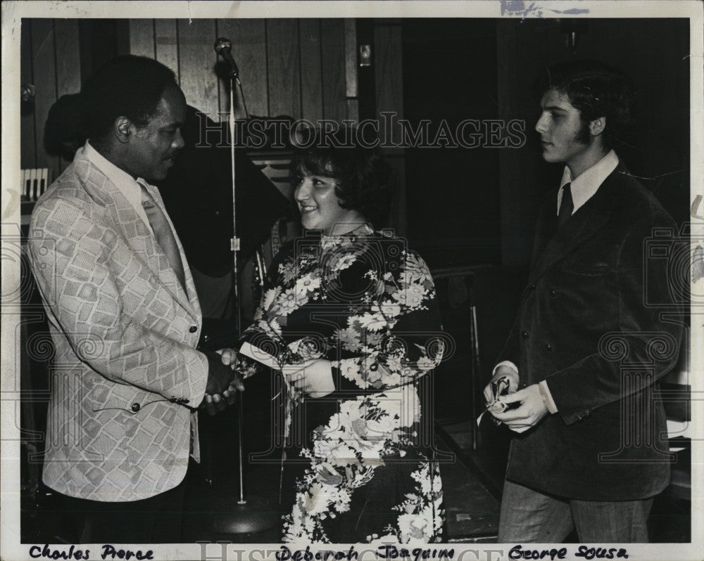 1972 Press Photo Cambridge School Committeeman Charles Pierce &amp; Deborah Joaquim - Historic Images