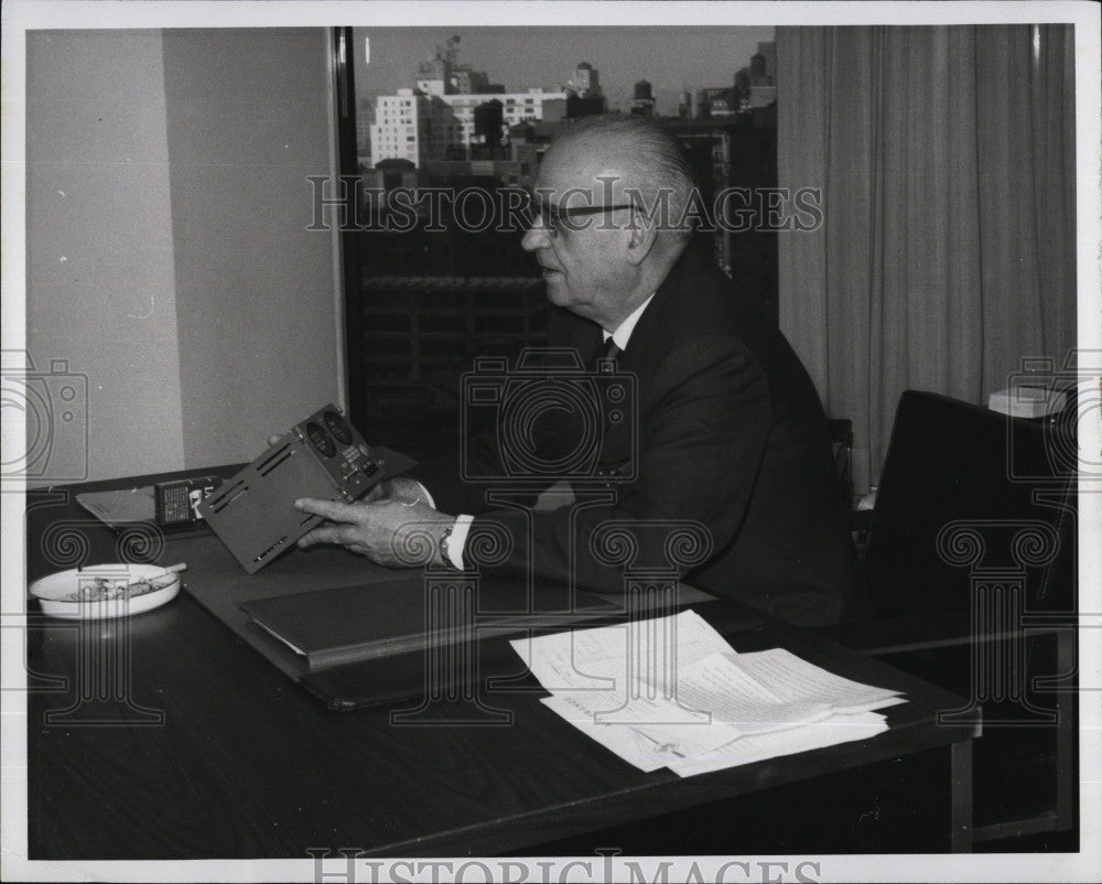 1966 Press Photo Jean Philippet, Air France&#39;s Engineering, Procurement Manager - Historic Images