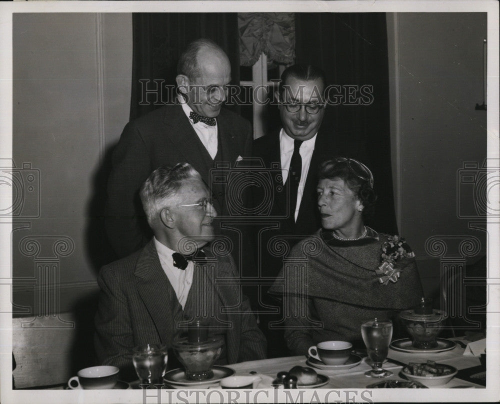 Press Photo Arthritis &amp; Rheumatism Foundation officers,trustees and Volunteers. - Historic Images