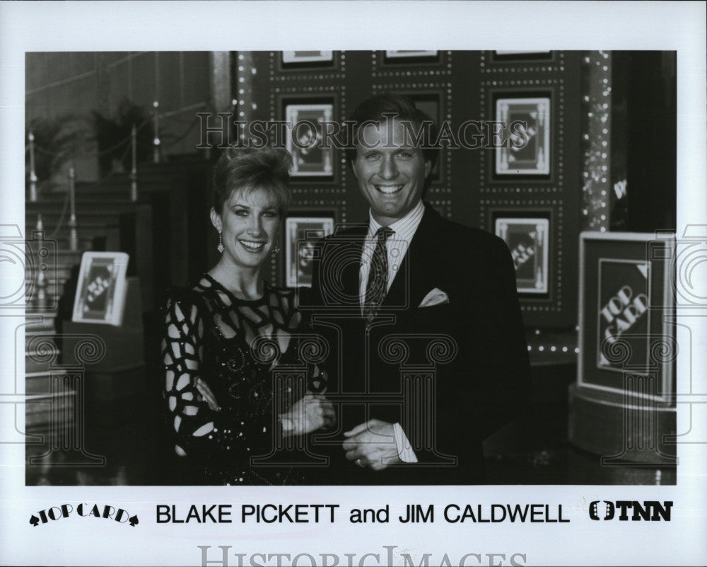 1989 Press Photo Blake Pickett and Jim Caldwell, Game host on Top Card. - Historic Images