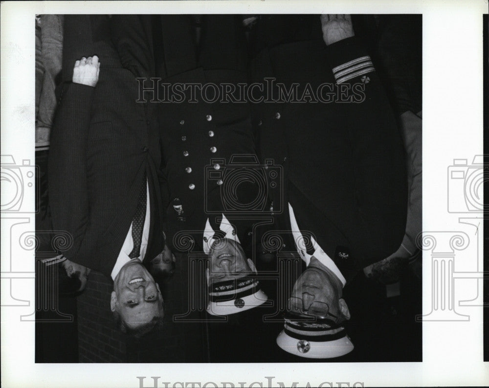 1990 Press Photo Fire Dept. Commissioner Marty Pierce, L. Stapleton, Mayor Flynn - Historic Images