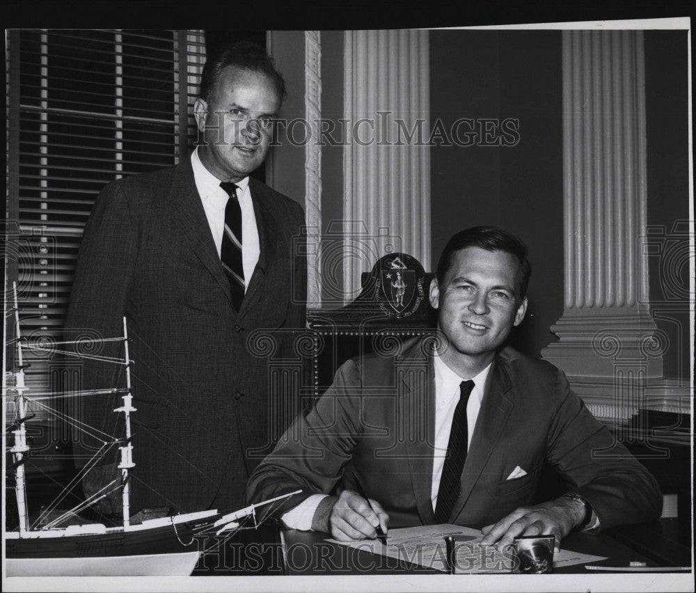 1963 Press Photo Governor Peabody, Asa Phillips - Historic Images