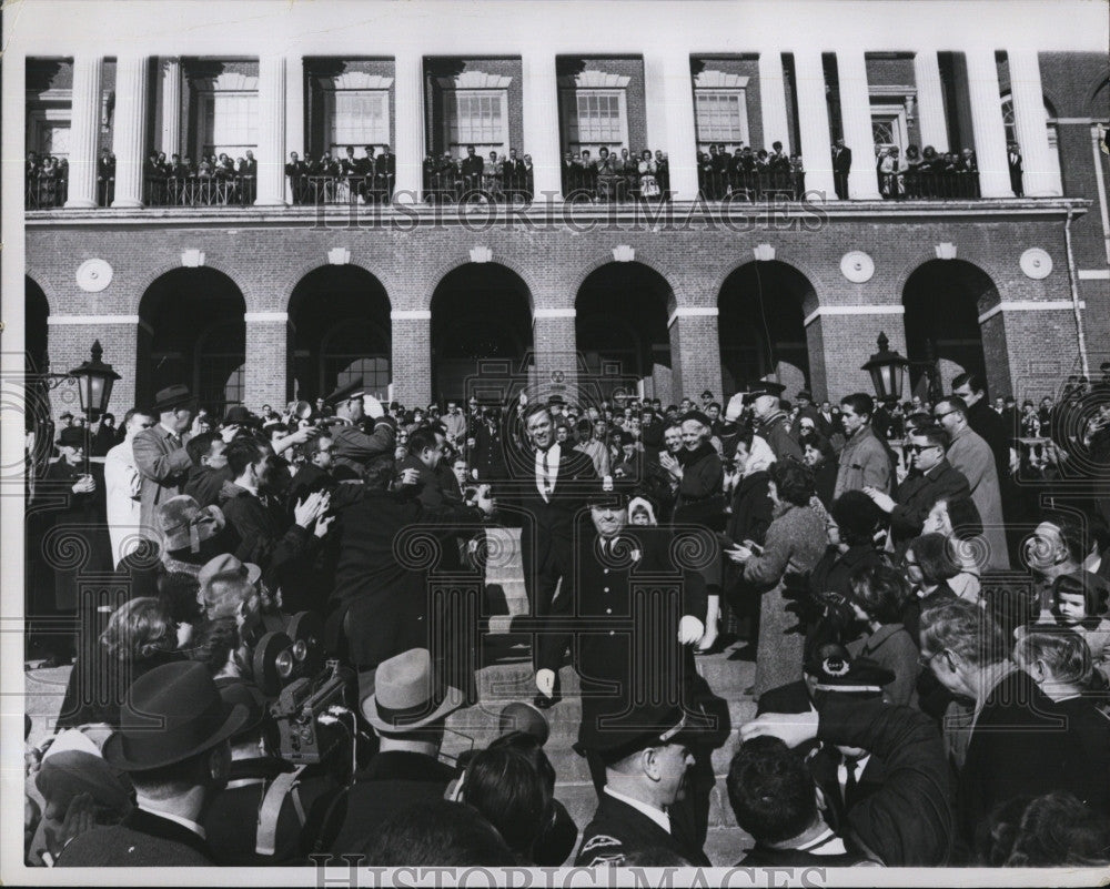 1965 Press Photo Gov. Endicott Peabody - Historic Images