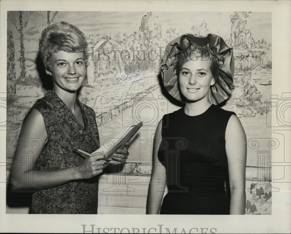 1961 Press Photo Loris Phillips &amp; Jay Veevers at Fashion Show - Historic Images