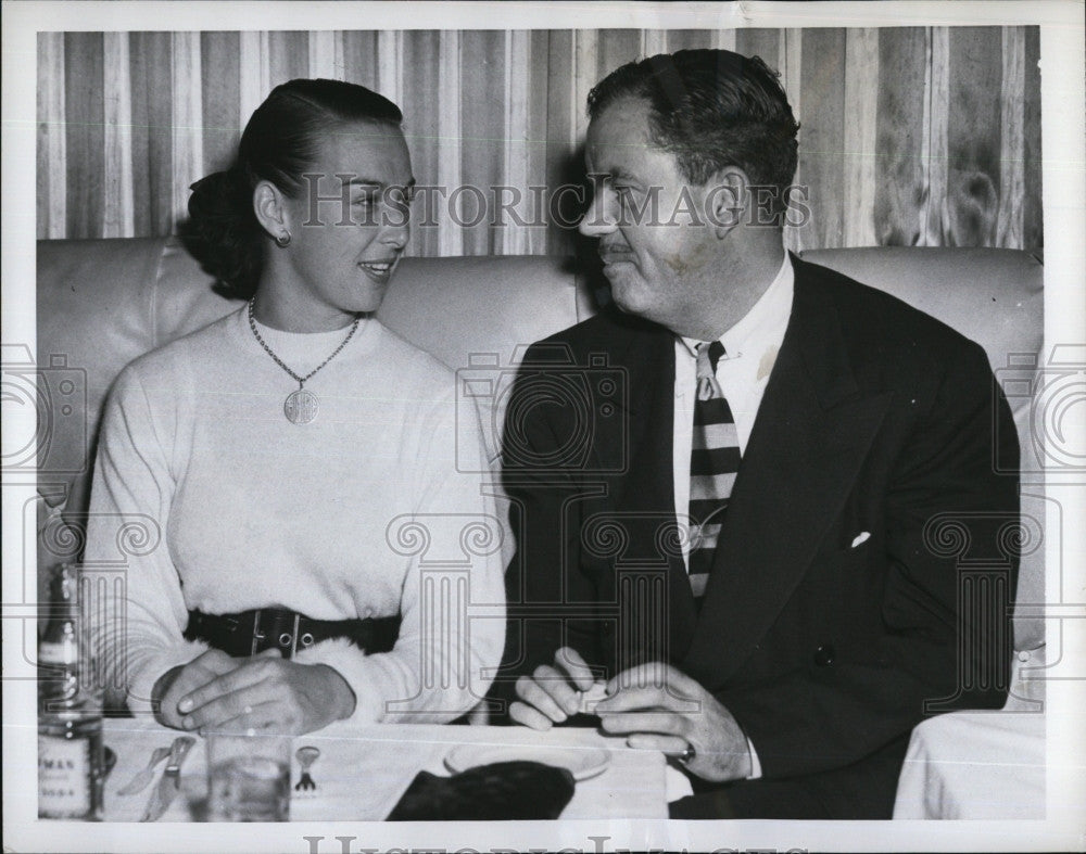 1950 Press Photo Ex-Marine Major Arthur Little Jr.  w/ Tennis star Gussie Moran - Historic Images