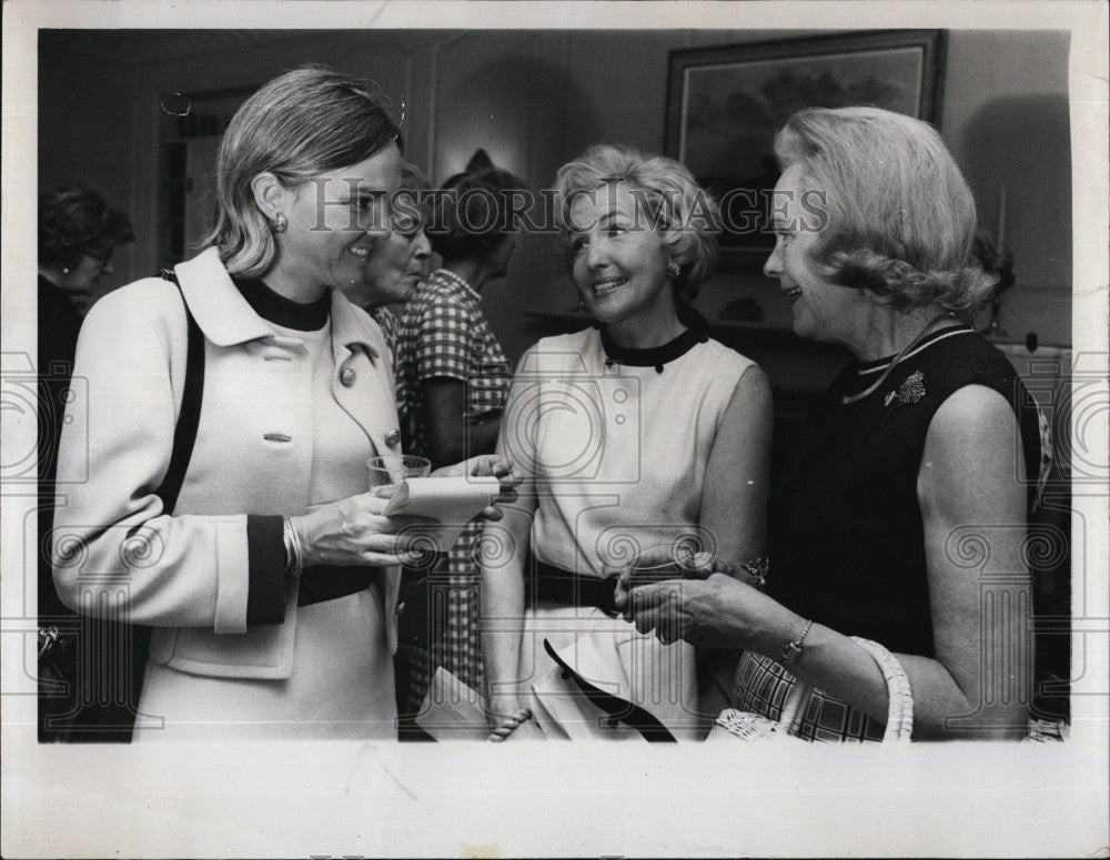 1972 Press Photo  Mrs. Donald Falvey, Mrs. James Gavin, Mrs. Richard Ely - Historic Images