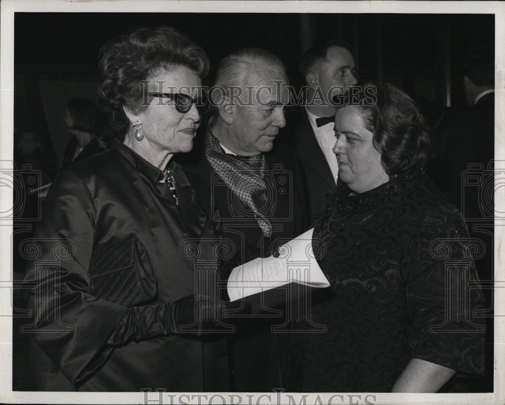 1967 Press Photo Guest, Thatcher, &amp; Caldwell  Attending Opera Company of Boston - Historic Images