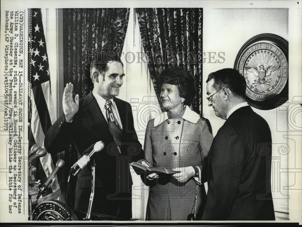 1973 Press Photo Howard Callaway Sworn in as Secretary of Army - Historic Images