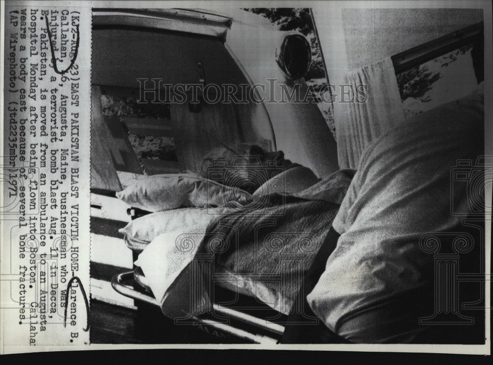 1971 Press Photo Clarence B. Callahan, businessman injures in blast - Historic Images