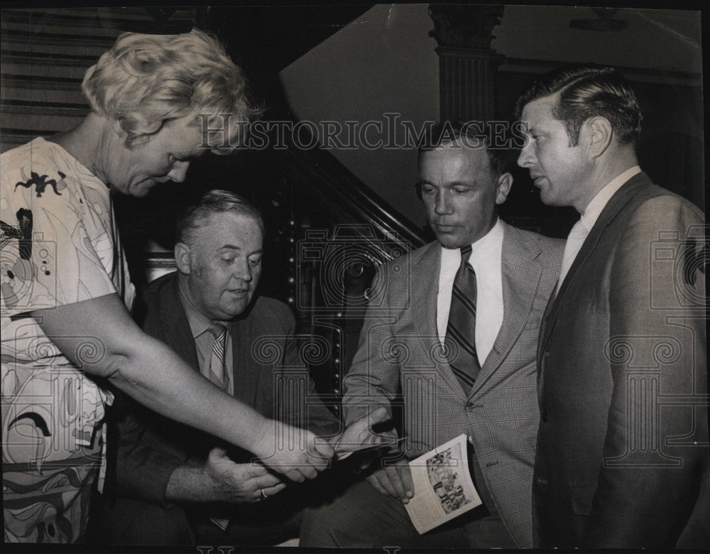 1969 Press Photo Mrs E Campobasso,Wm Robinson,Thomas Colo &amp; David Flynn - Historic Images