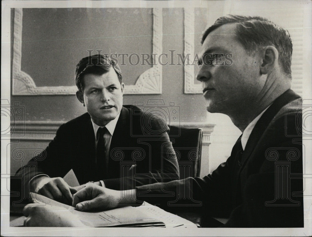 1963 Press Photo Senator Edward Kennedy &amp; Mass. Gov Endicott Peabody - Historic Images