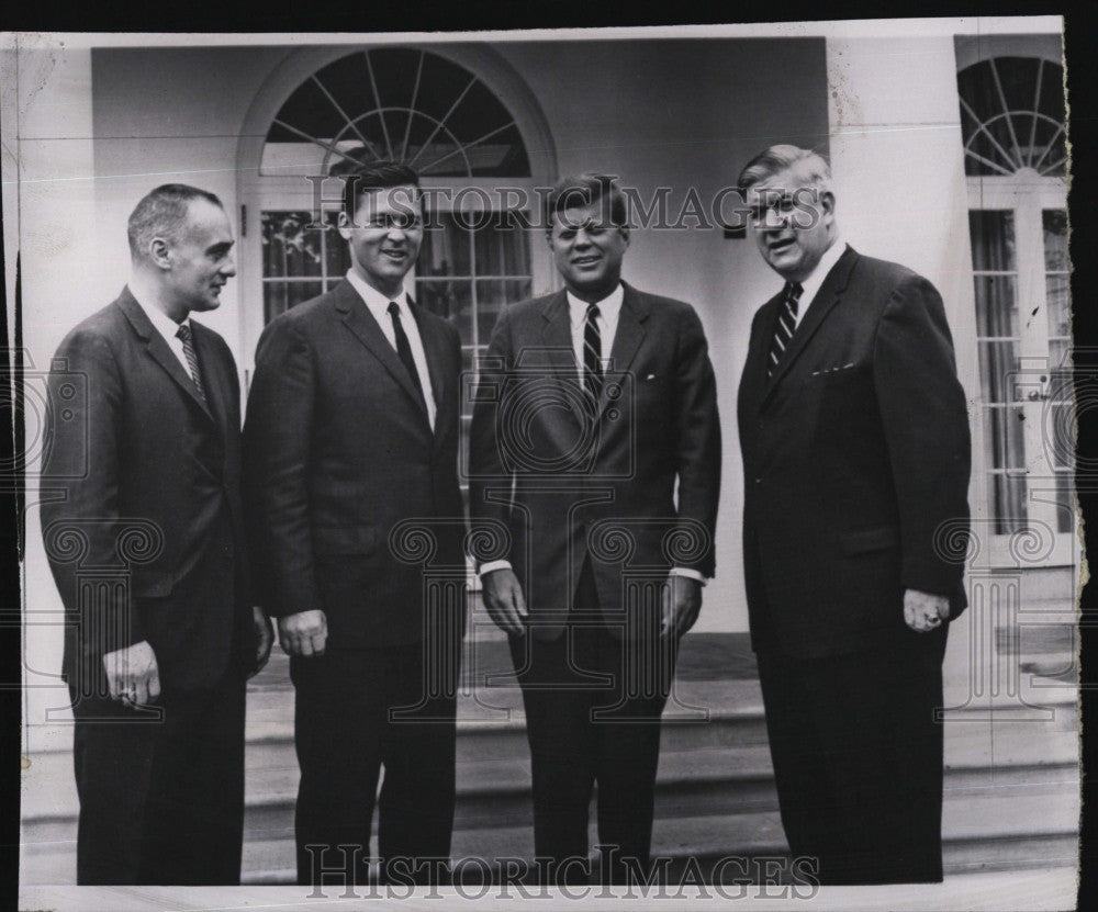 1962 Press Photo Endicott Peabody With Senator John Kennedy - Historic Images