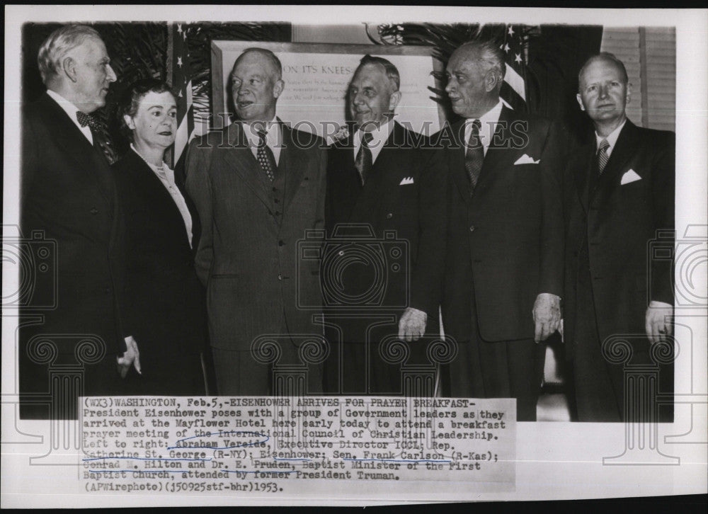 1953 Press Photo Pres. Eisenhower,A Vereide,Rep St george,F Carlson,C Hilton, - Historic Images