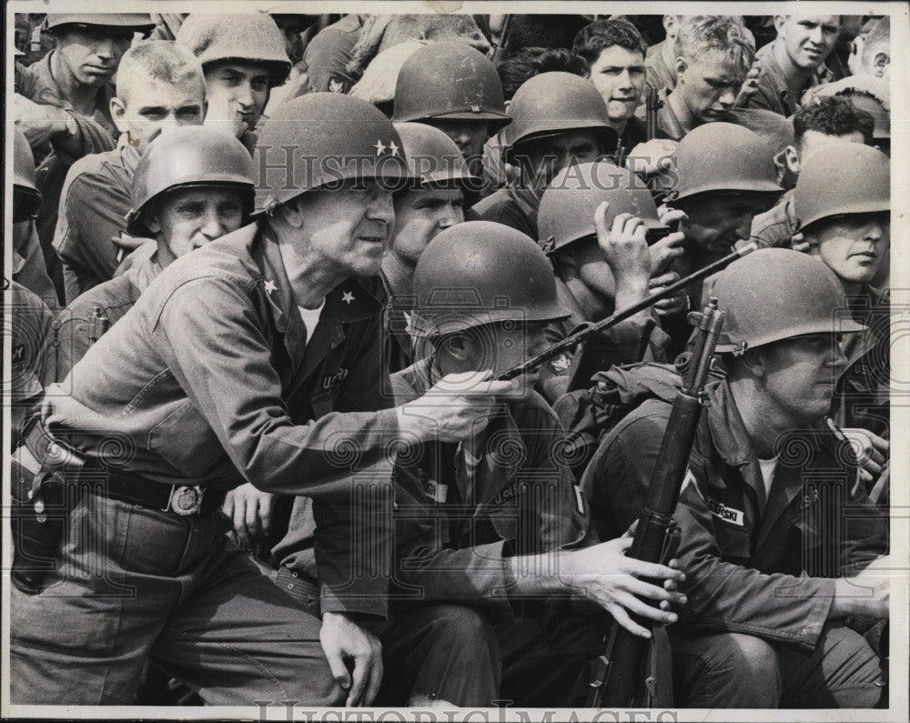 1963 Press Photo Gen Michael J Galvin of 94th Division at Ft Devers - Historic Images