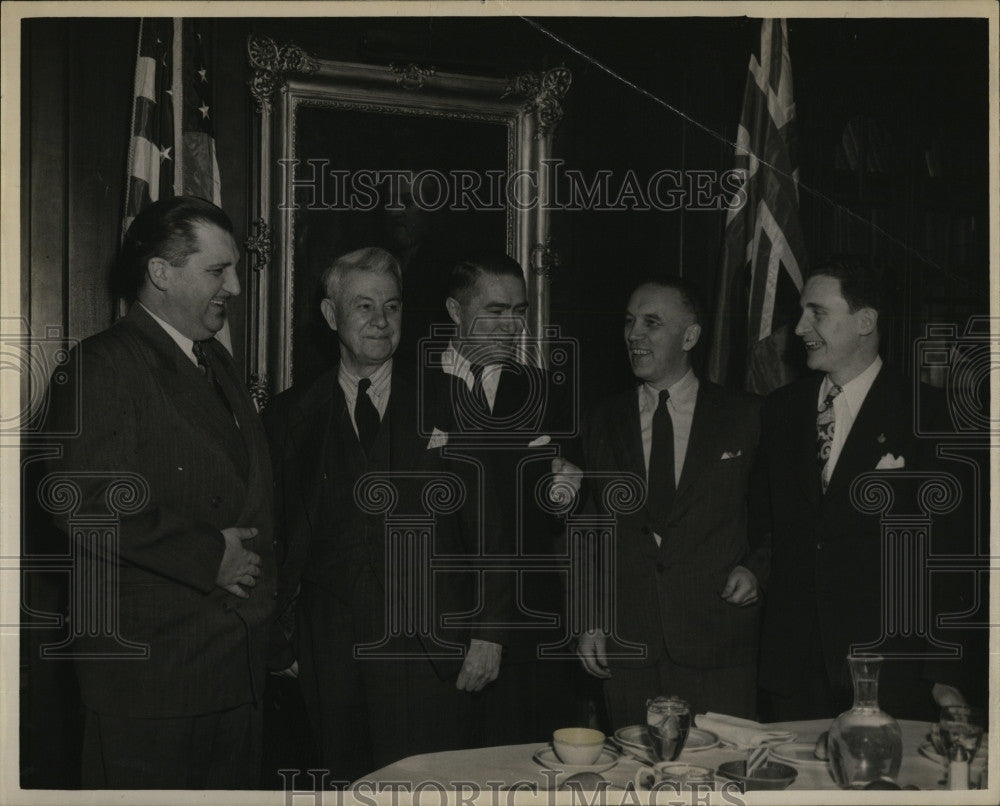 1947 Press Photo Capt. Kelley Edminson, Justice Aresenault, Walter Powler - Historic Images