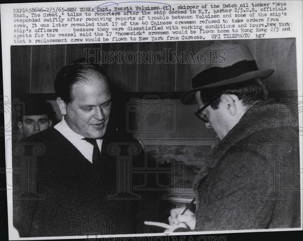 1965 Press Photo Capt. Henrick Veluizen, skipper of &quot;Reza Shah, The Great&quot; - Historic Images