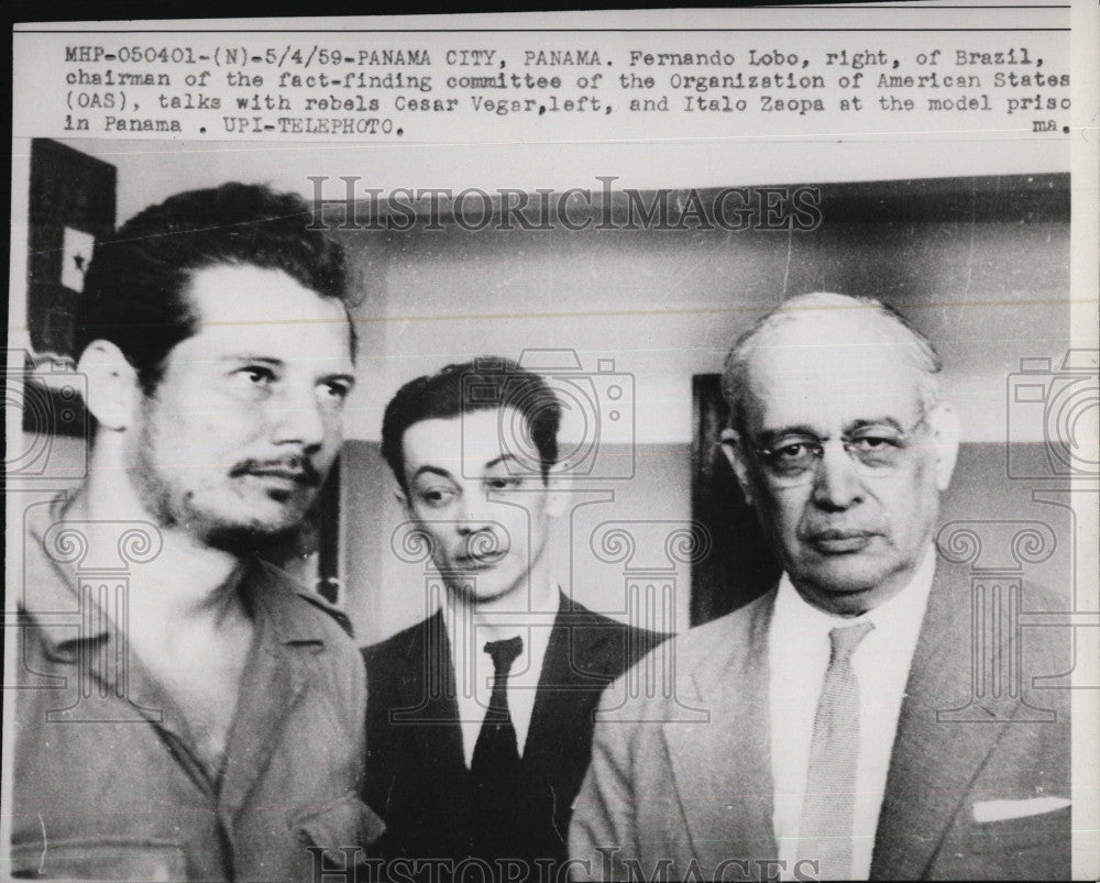 1959 Press Photo Fernando Lobo with rebel leaders Cesar Vegar &amp; Italo Zaopa - Historic Images