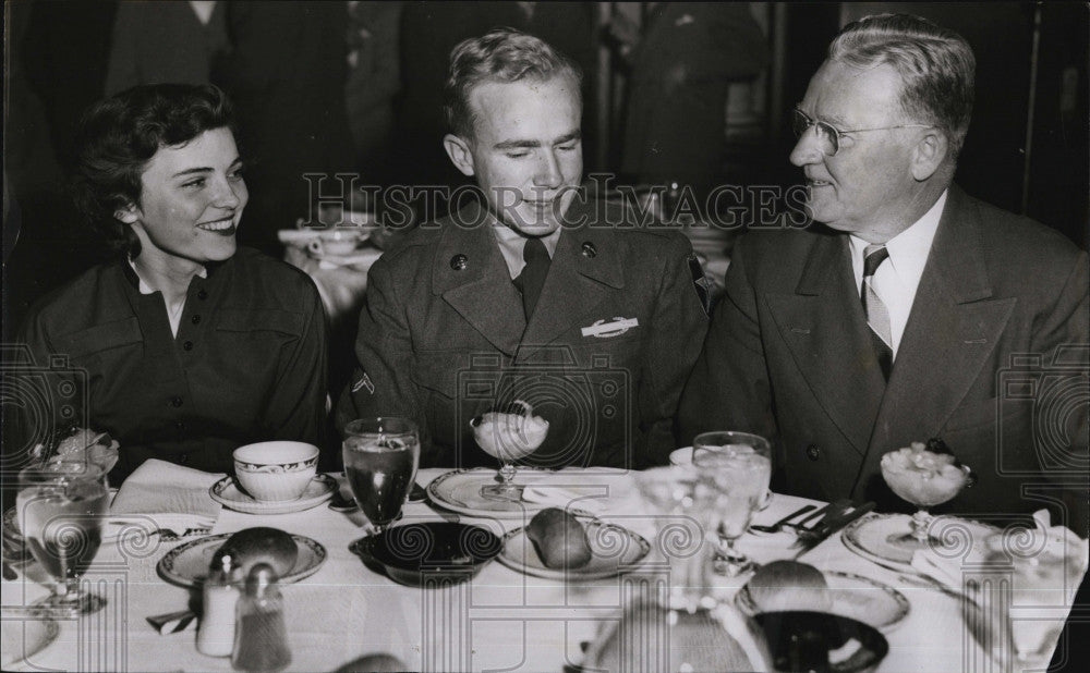 Press Photo Boston Mayor John Hynes,Pvt Wm Curtis 7 his bride - Historic Images