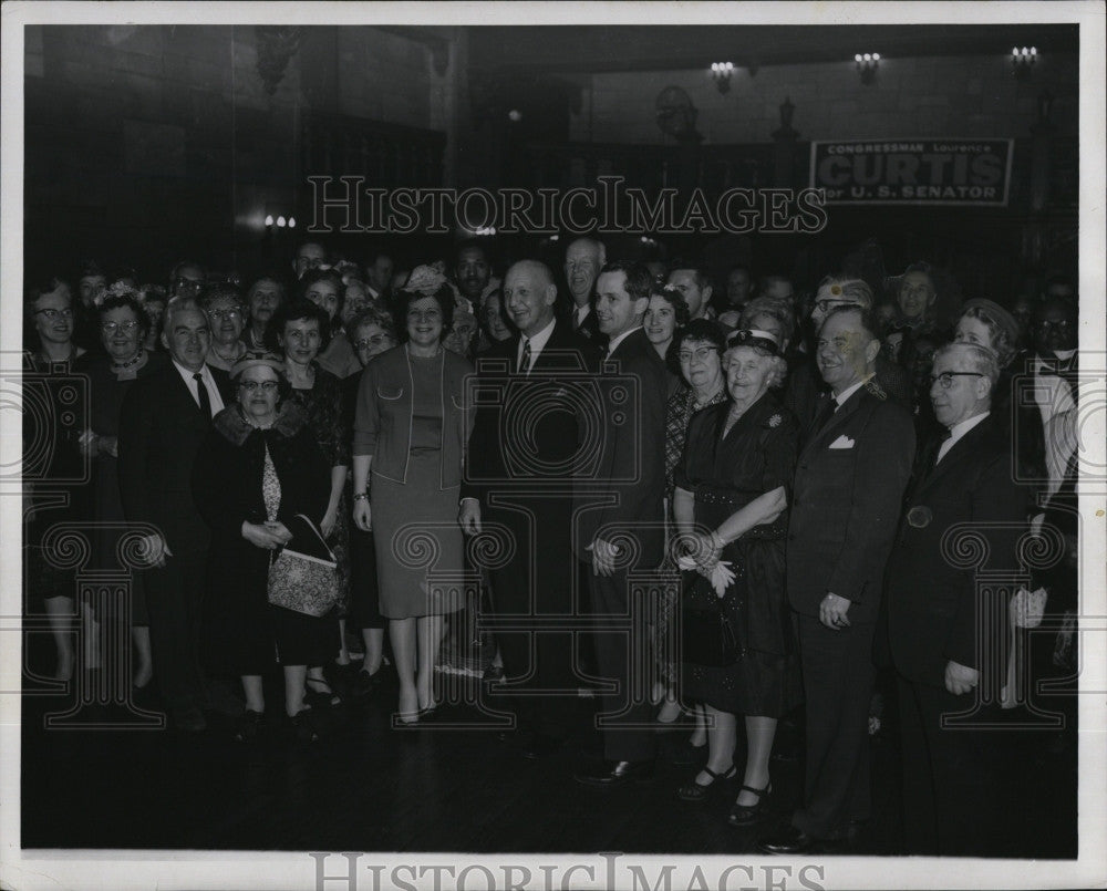 1962 Press Photo Republican Delegates Pledge Support To Rep Laurence Curtis - Historic Images