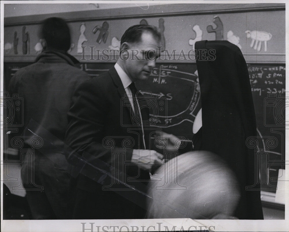 1961 Press Photo Hanover Police Chief John Stoddard - Historic Images