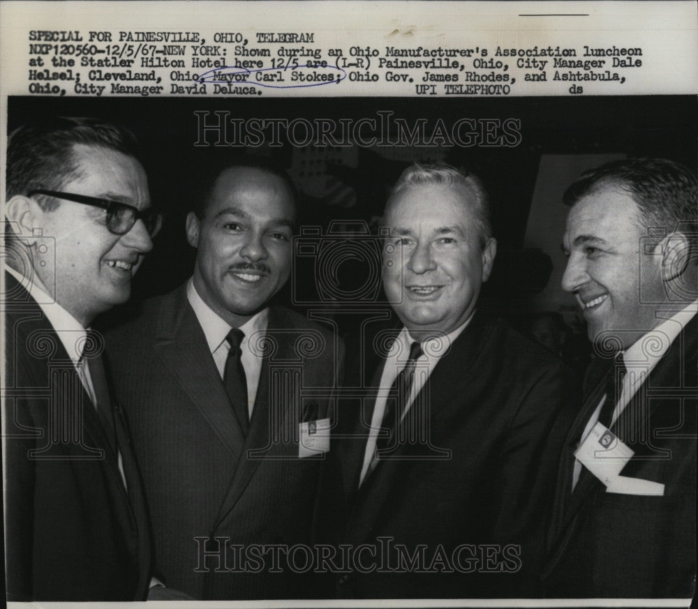 1967 Press Photo Dale Helsel, Mayor Carl Stokes, Gov. James Rhodes, David Deluca - Historic Images