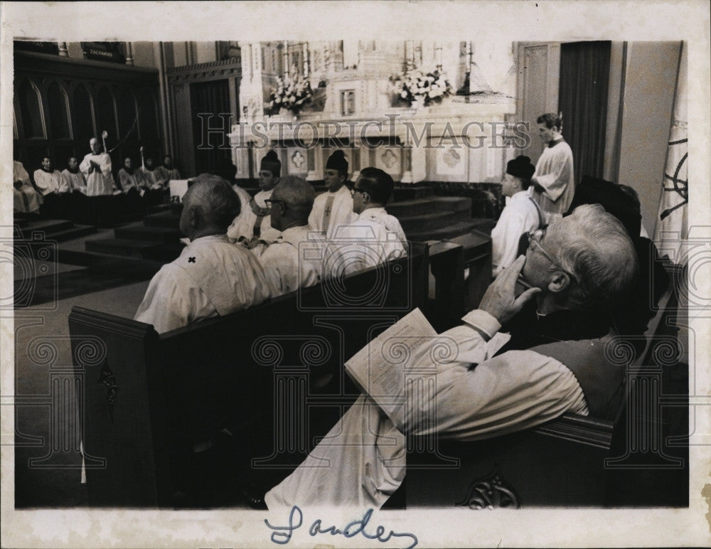 1968 Press Photo Bishop Anson Phelps Stokes at the Ordination Mass - Historic Images