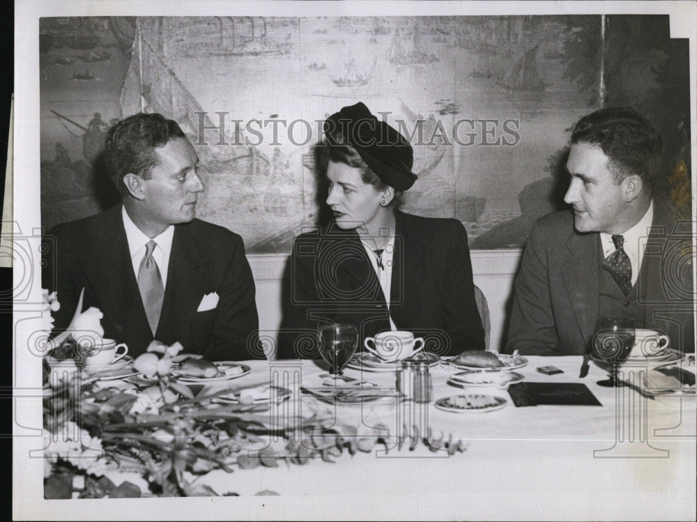 1947 Press Photo Owen Stoner, Dorothy Gray and Leon Margolis at the Ritz Carlton - Historic Images