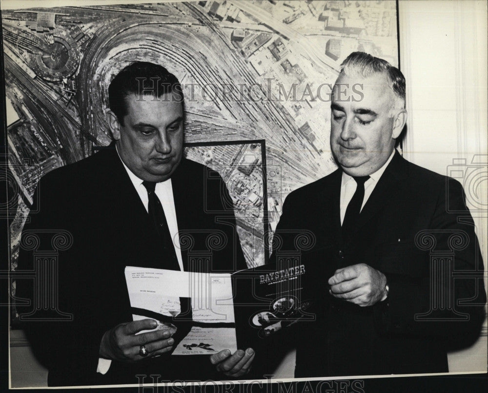 1965 Press Photo Mayor Lawrence Bretta &amp; K. L. Stokes, Tel. Co. Manager - Historic Images