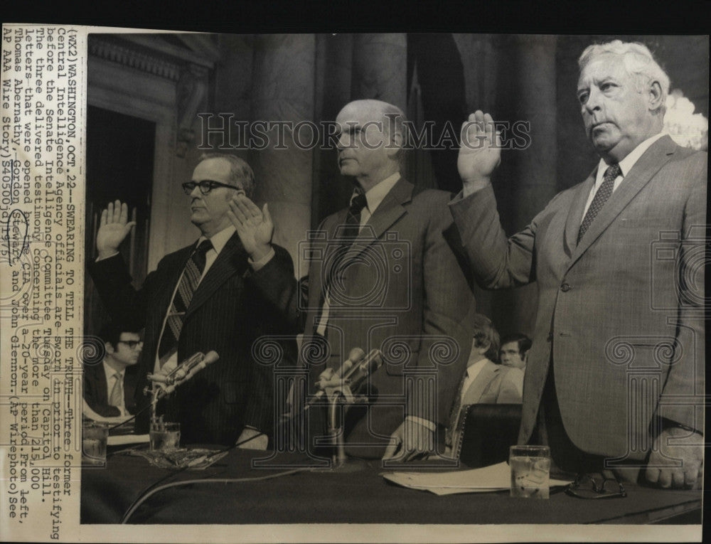 1975 Press Photo Thomas Abernathy Gordon Steward John Glennon of CIA in Court - Historic Images