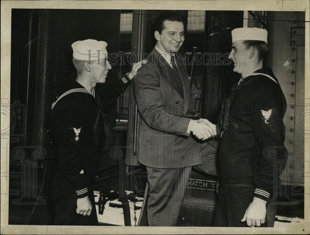 1942 Press Photo All American Footballer Alex Lukachik Enlists In Coast Guard - Historic Images