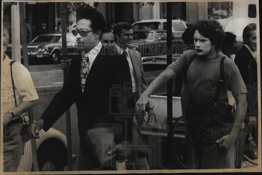 1976 Press Photo Boston Mime Actor Tom Ukinski - Historic Images