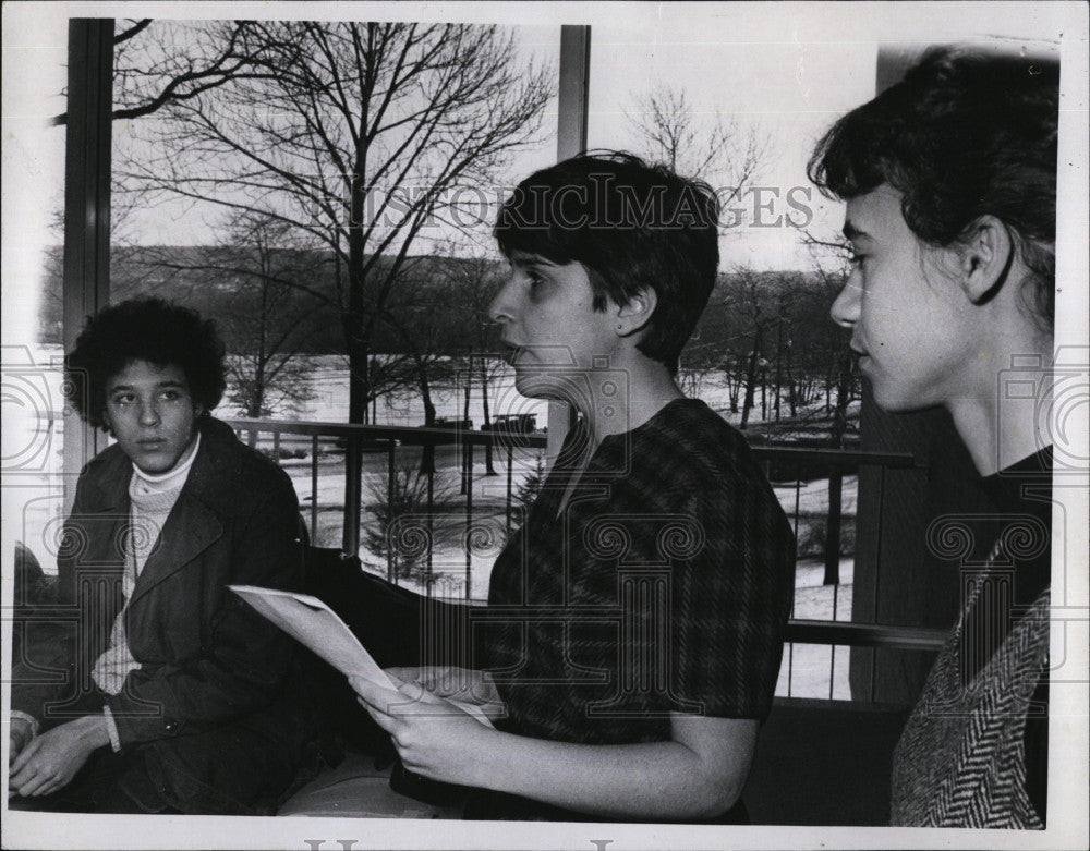 1968 Press Photo July Ullman of Brandeis Alumni - Historic Images