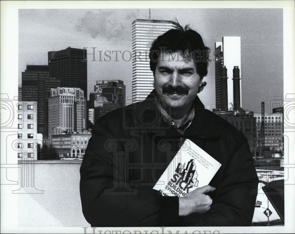 Press Photo Nick Tate Author or &quot;Sick Building Syndrome&quot; - Historic Images