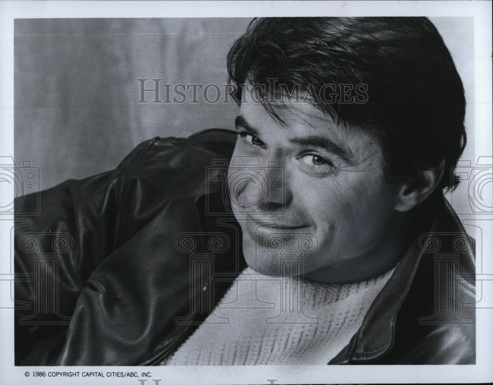 1986 Press Photo Robert Urich  stars in &quot;Spencer:for Hire&quot;. - Historic Images