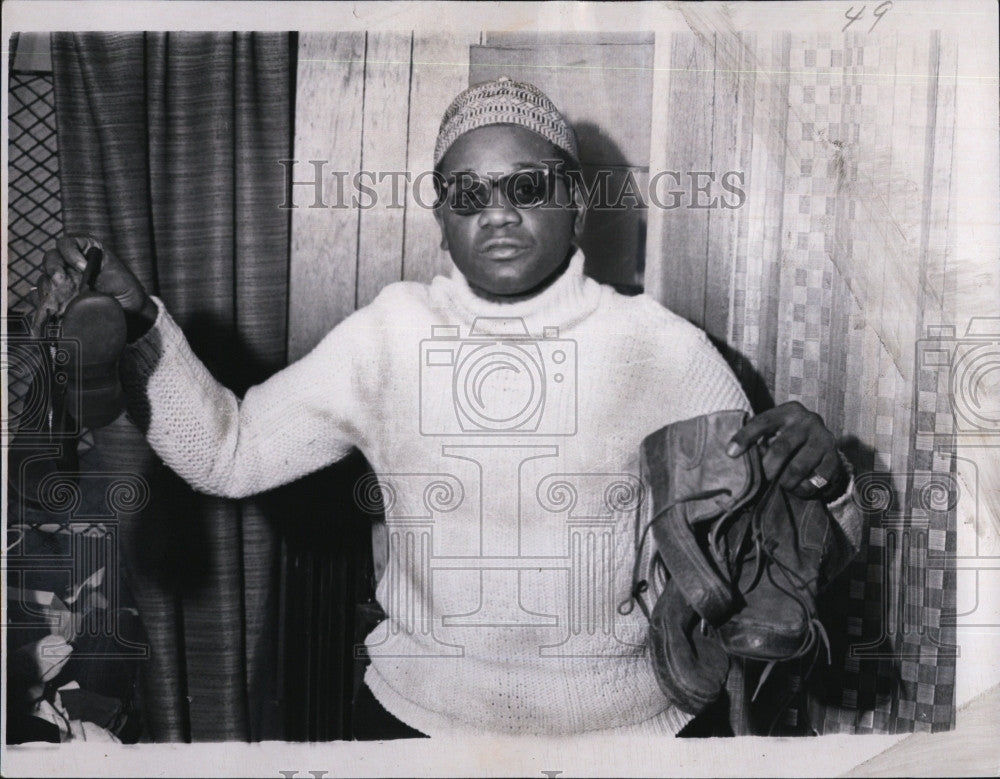 1968 Press Photo Dr Chukuna Uzadima of Boston South End - Historic Images