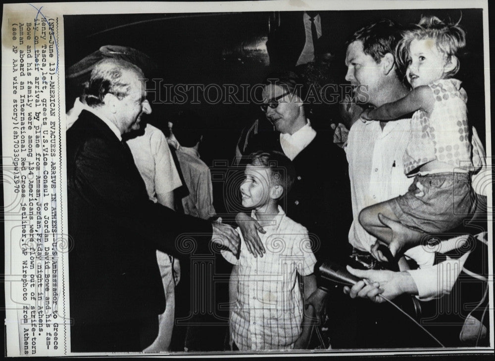 1970 Press Photo Us Amb to Greece, Henry Tasca &amp; David Bowe &amp; family - Historic Images