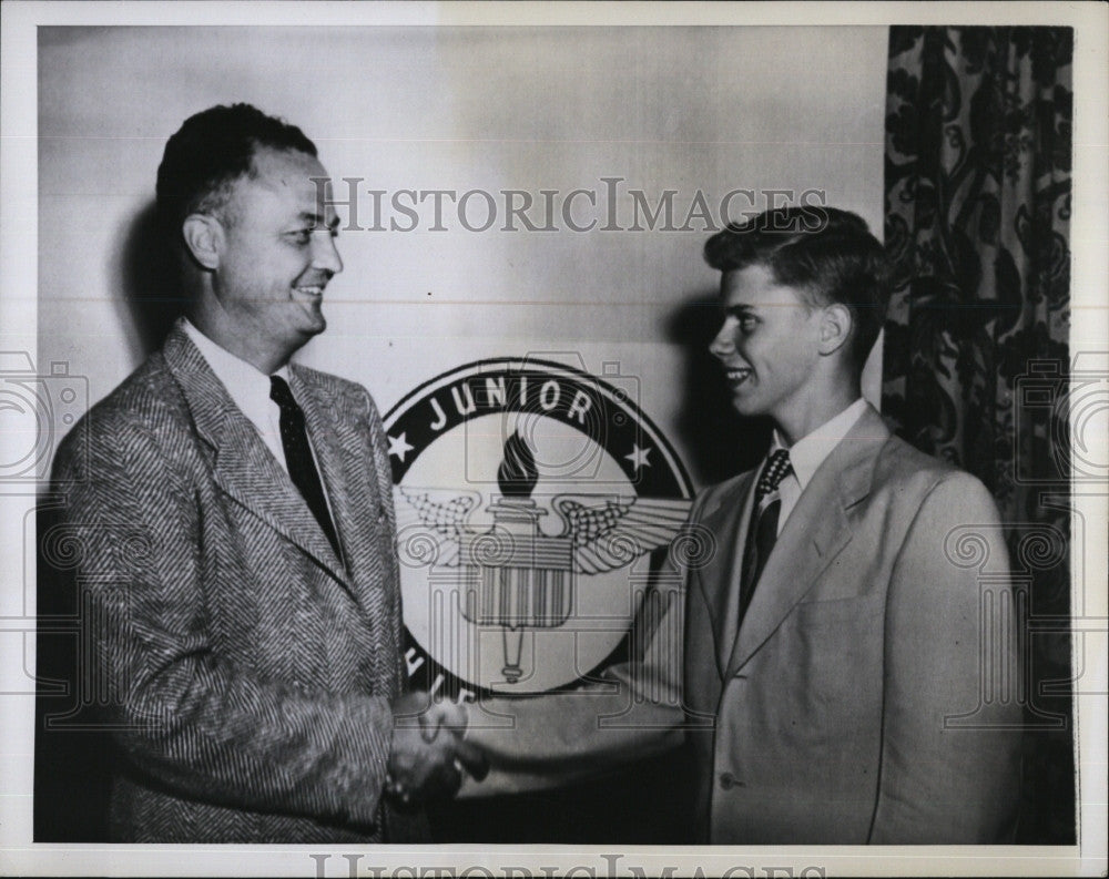 1949 Press Photo George Tamblyn Jr Director J.A. &amp; Dale Stobbs - Historic Images