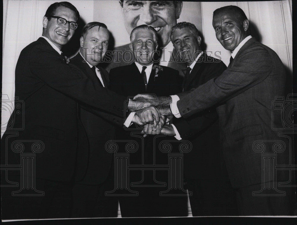 1968 Press Photo GOP Dinner Guests: Richardson, Curtiss, Romney, Parker, Fuller - Historic Images