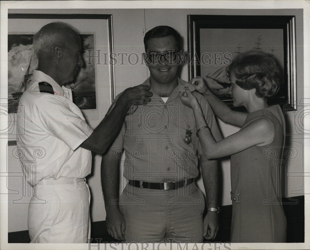 1968 Press Photo Air Force Officer Promotion William Donahue Boston Police - Historic Images