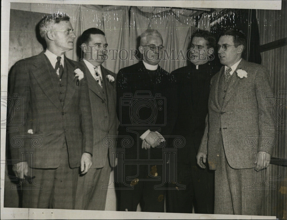 1960 Press Photo Holy Name Society Reverend William Donahy John Corcoran Coye - Historic Images