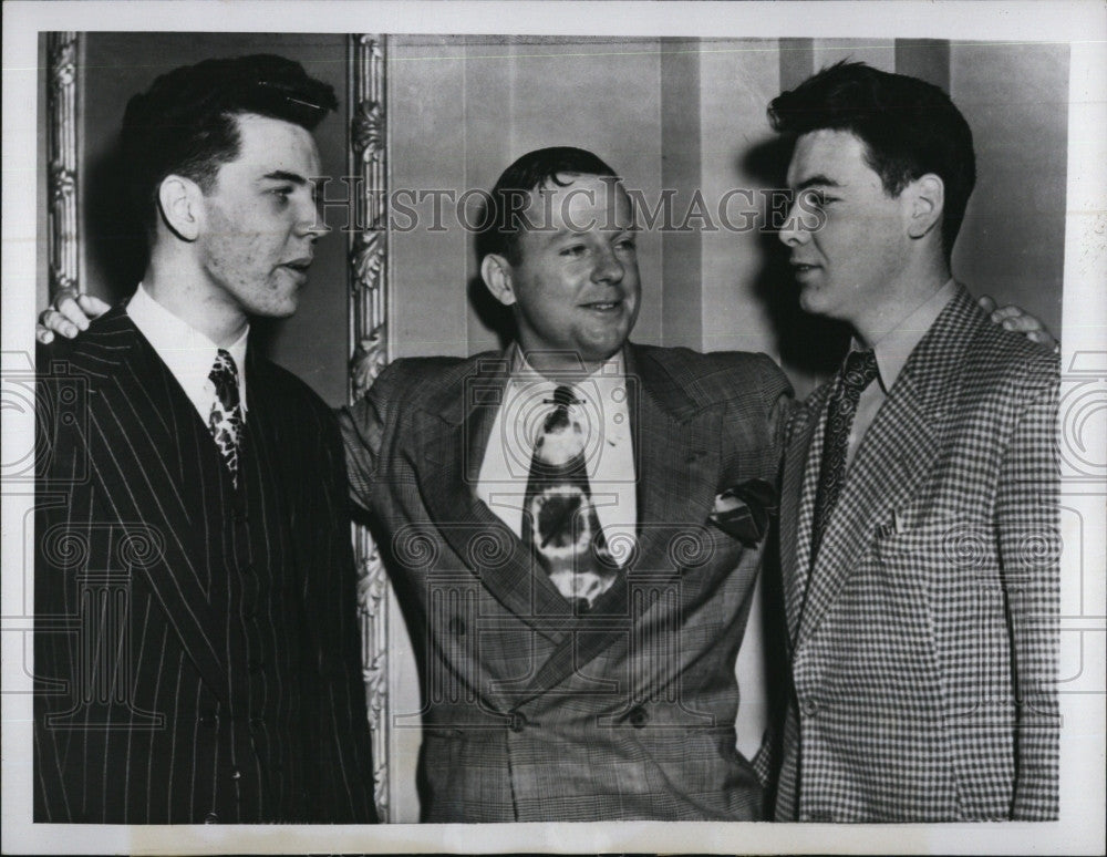 1947 Press Photo Congressional pages, Bill Foster,Al Heine &amp; Rep. WJ Bryan Dorn - Historic Images