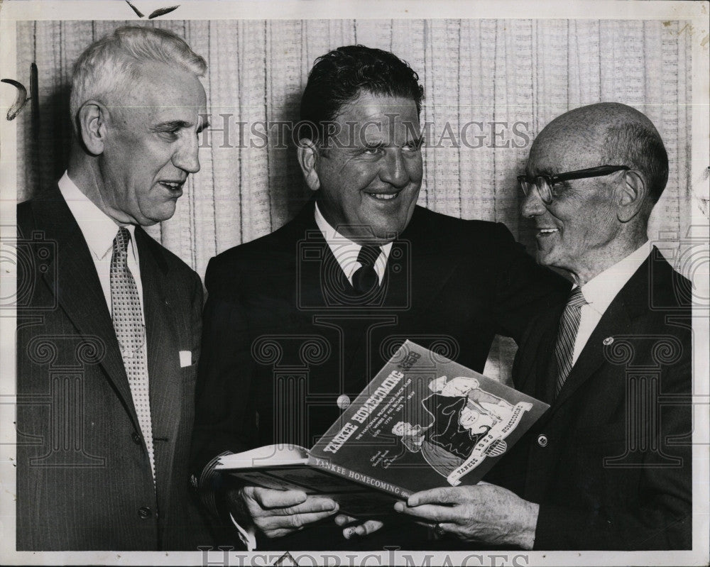 1959 Press Photo Capt RG Wilson,FL Orfanello,&amp; Jack Frost of Boston - Historic Images