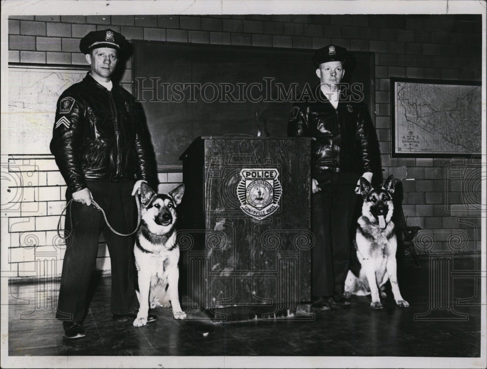 1964 Press Photo Sgt James Tatosky &amp; Ptrl John White  &amp; their police dogs - Historic Images