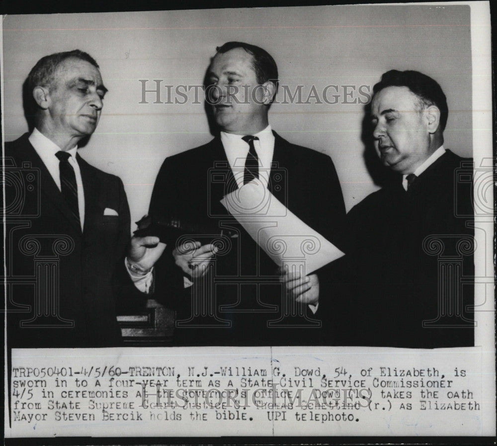 1960 Press Photo William Dowd Sworn In State Civil Service Commissioner - Historic Images